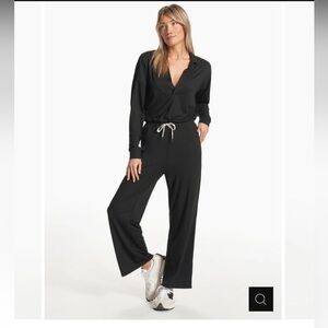 Vuori Lux Intentions Wide Leg Long Sleeve Collared Jumpsuit Black Size Medium